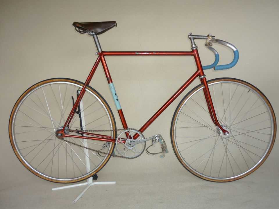 Un Vélo de 1950 Fève Histoire des Vélos 2020 