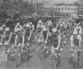 Départ de la course Bordeaux-Saintes 1966 (photo Sud-Ouest)