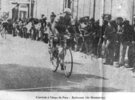 Arrivée de Dominigo Perurena course Bordeaux-Saintes 1971 (photo Sud-Ouest)