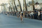 Arrivée de Michel Duffour course Bordeaux-Saintes cycliste 1985