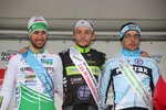 Le podium : Zydrunas Savickas 1er entouré d'Aurélien Daniel 2ème et de Fabio Do Rego 3ème Bordeaux-Saintes 2017