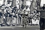 Arrivée de Serge Polloni course Bordeaux-Saintes 1982