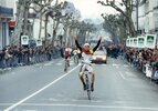 Arrivée de Sylvain Bolay course Bordeaux-Saintes cycliste 1991