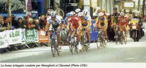 Echappée course Bordeaux Saintes cycliste 2002 (photo JPB)